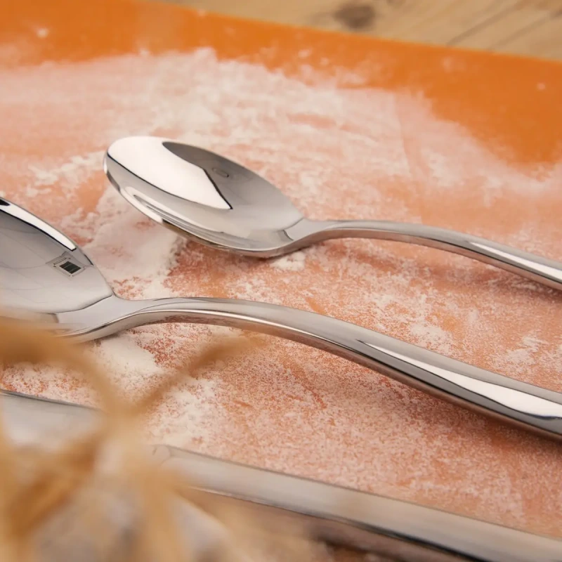 Príbory SHAPE 24 dielov – moderná luxusná nerezová sada bez dekoru 3