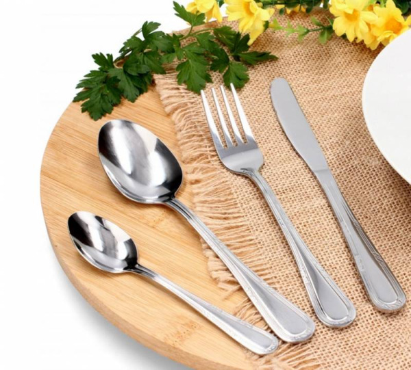 Jedálenský príbor NATALIA – 24-dielna zdobená chróm-niklová sada v krabičke 2