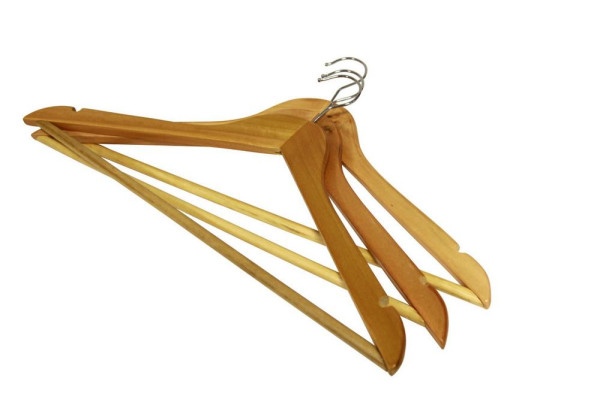 Vešiak - ramienko drevené lak.zárez, 3ks/sd KLC