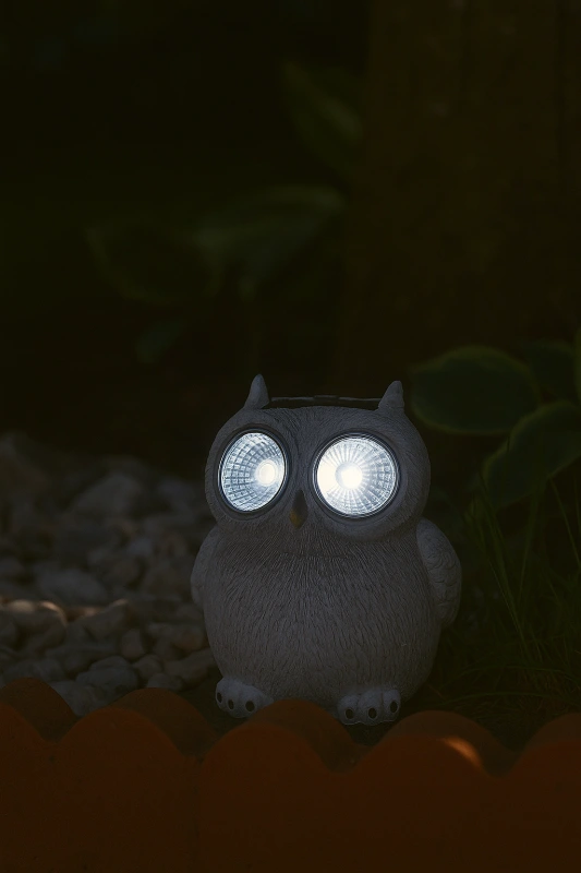 Postavička sova s LED svietiacimi očami – umelý kameň, dekorácia 7,5×7,5×9 cm 1