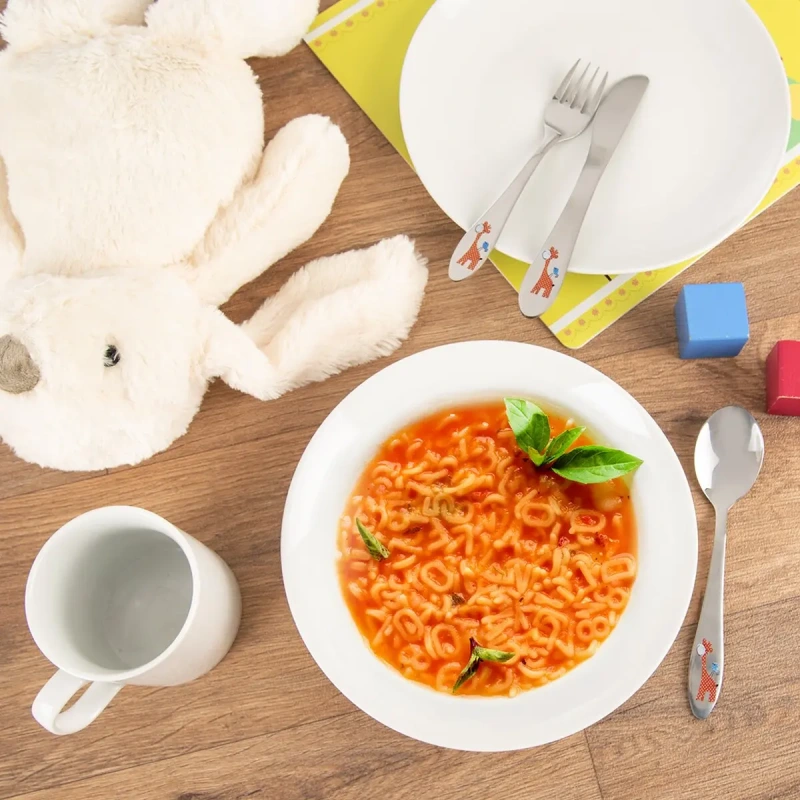 Detský príbor ŽIRAFA – nerezový 3-dielny set s farebným motívom žirafy 3