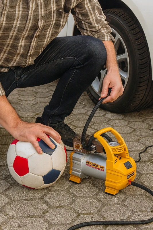 AUTO Kompresor INGCO AAC1408 – 12V, 10 BAR, LED svetlo, pripojenie na batériu 2