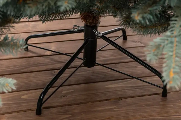Vianočný stromček strieborný smrek 220 cm – veľký stromček s kovovým stojanom 4