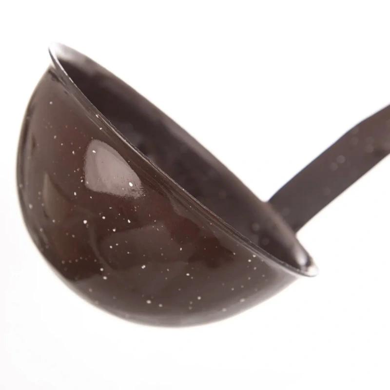 Smaltovaná naberačka BROWN 33,5 cm, priemer 8 cm – odolná naberačka s háčikom na zavesenie 2