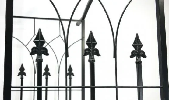 Záhradná pergola KLC 105 × 46 × 215 cm – kovová čierna 2