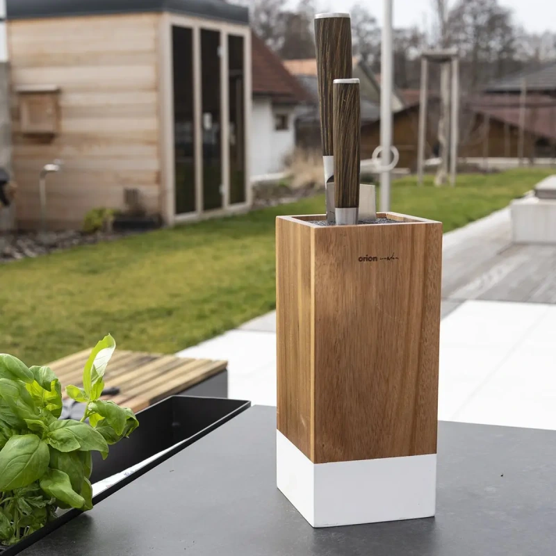 Stojan na nože WHITELINE – drevo a biele štetiny (10 × 10,5 × 23 cm) 5