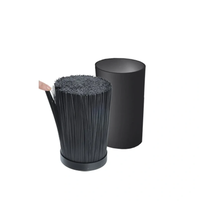 Stojan na nože BLACK – plastový stojan so štetinami (18 × 11 cm) 2
