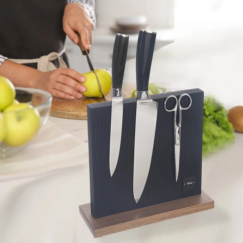 Magnetický obojstranný stojan na nože BLACK – akáciové drevo, neodymové magnety 4