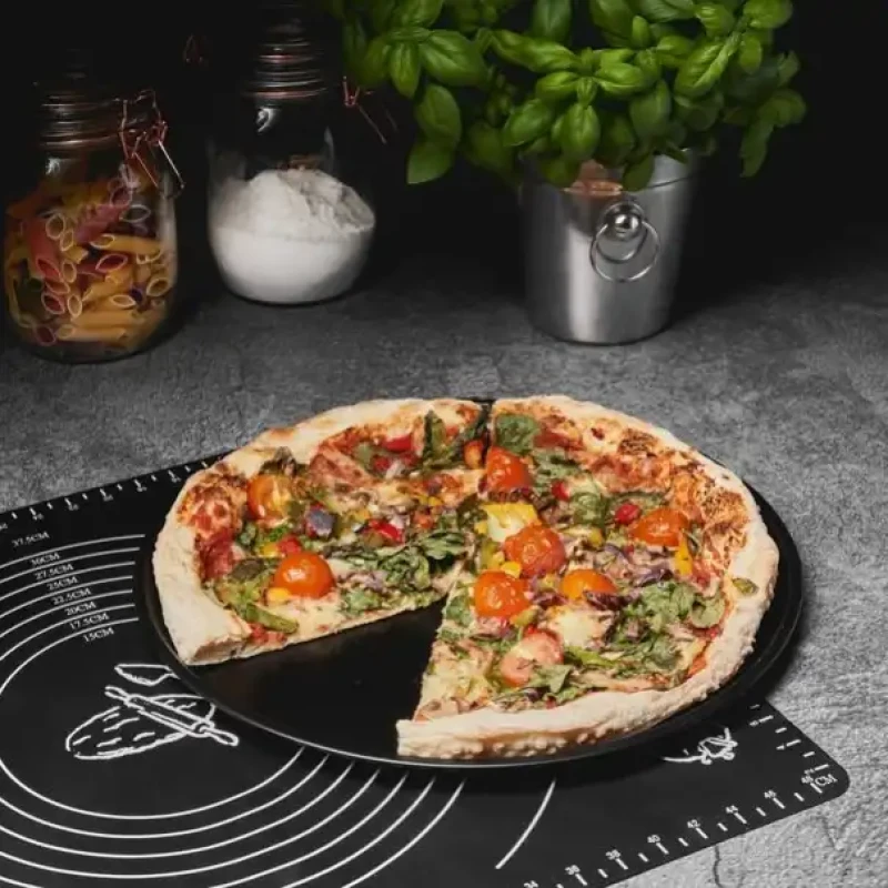 Plech / forma na pečenie pizze Ø 32,5 cm – nepriľnavý povrch, dierované dno 2